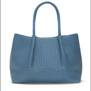 NWT Lulu Dharma hand woven tote, handbag, purse- Blue